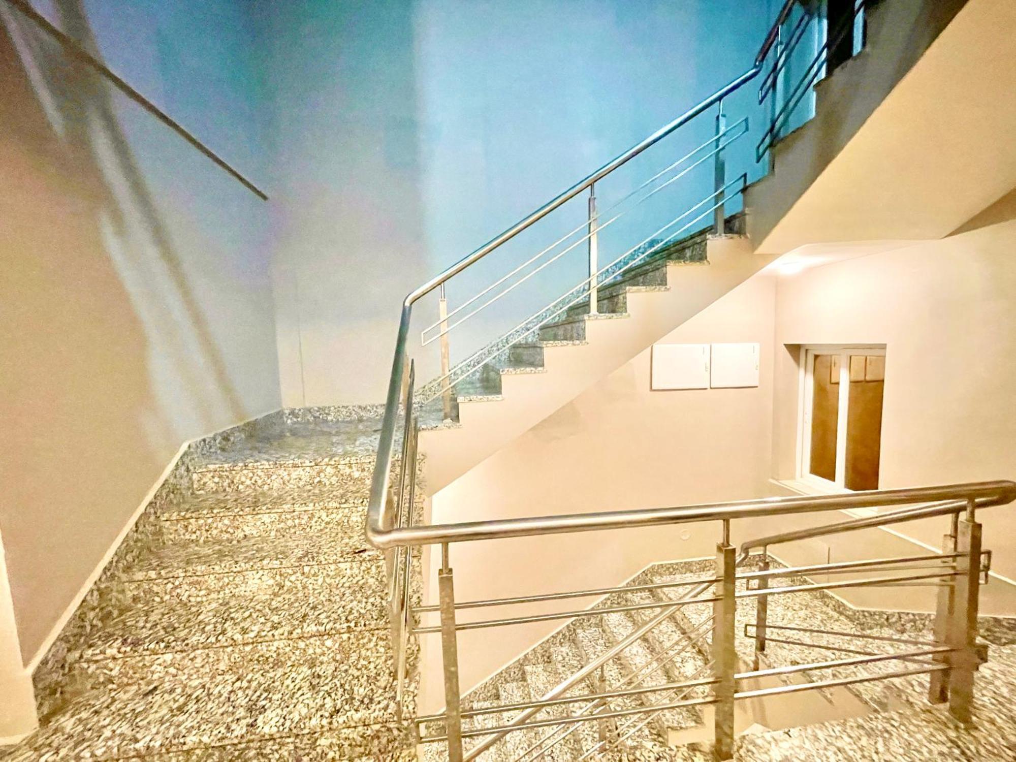 Hotel Rb International ! Puri Near-Sea-Beach-And-Temple Fully-Air-Conditioned-Hotel With-Lift-And-Card Payment Accepted-Parking-Facility, Best Hotel In Puri Eksteriør bilde